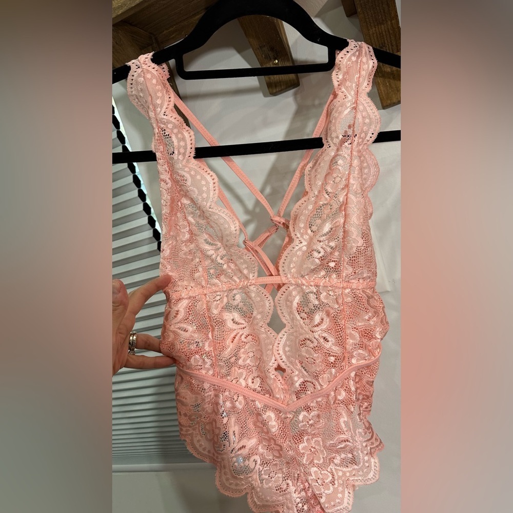 NWT Free People Intimately Lace Bodysuit Pink Rose Small - Picture 6 of 13